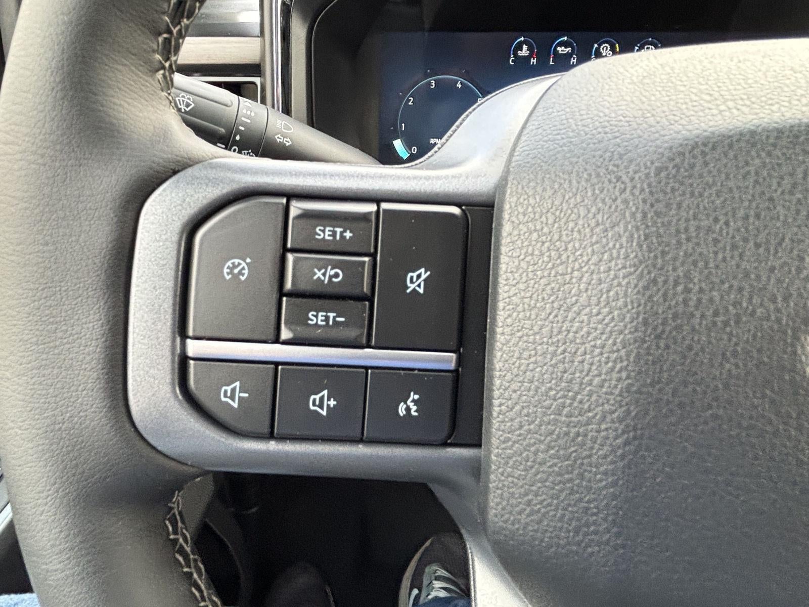2027 Ford Super Duty F-250 SRW F-250® Lariat®