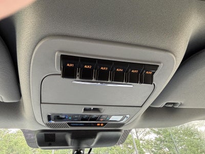 2027 Ford Super Duty F-250 SRW F-250® Lariat®