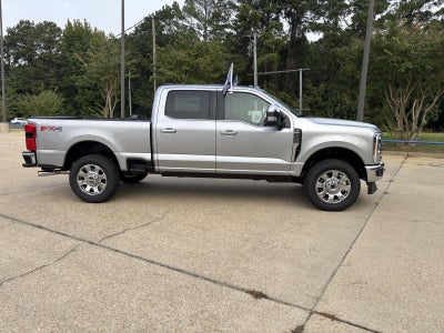 2027 Ford Super Duty F-250 SRW F-250® Lariat®