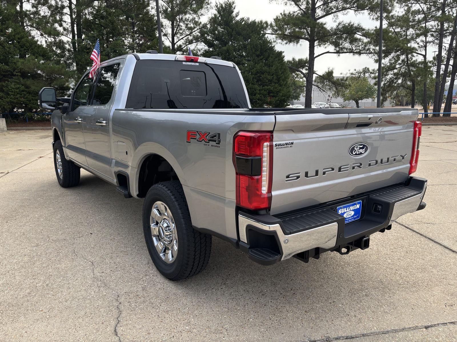 2027 Ford Super Duty F-250 SRW F-250® Lariat®