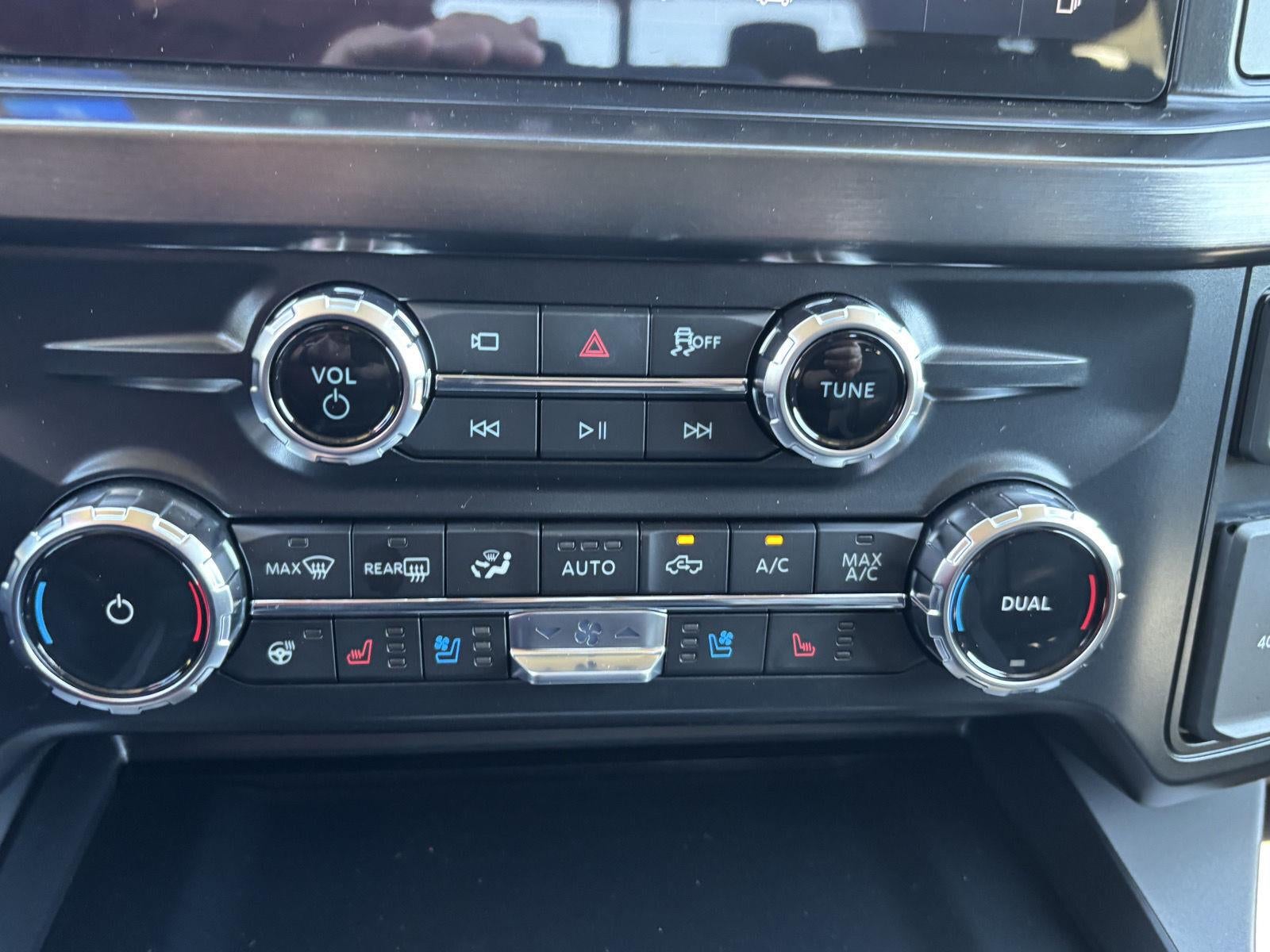 2027 Ford S-DTY F-250 F-250® Lariat®