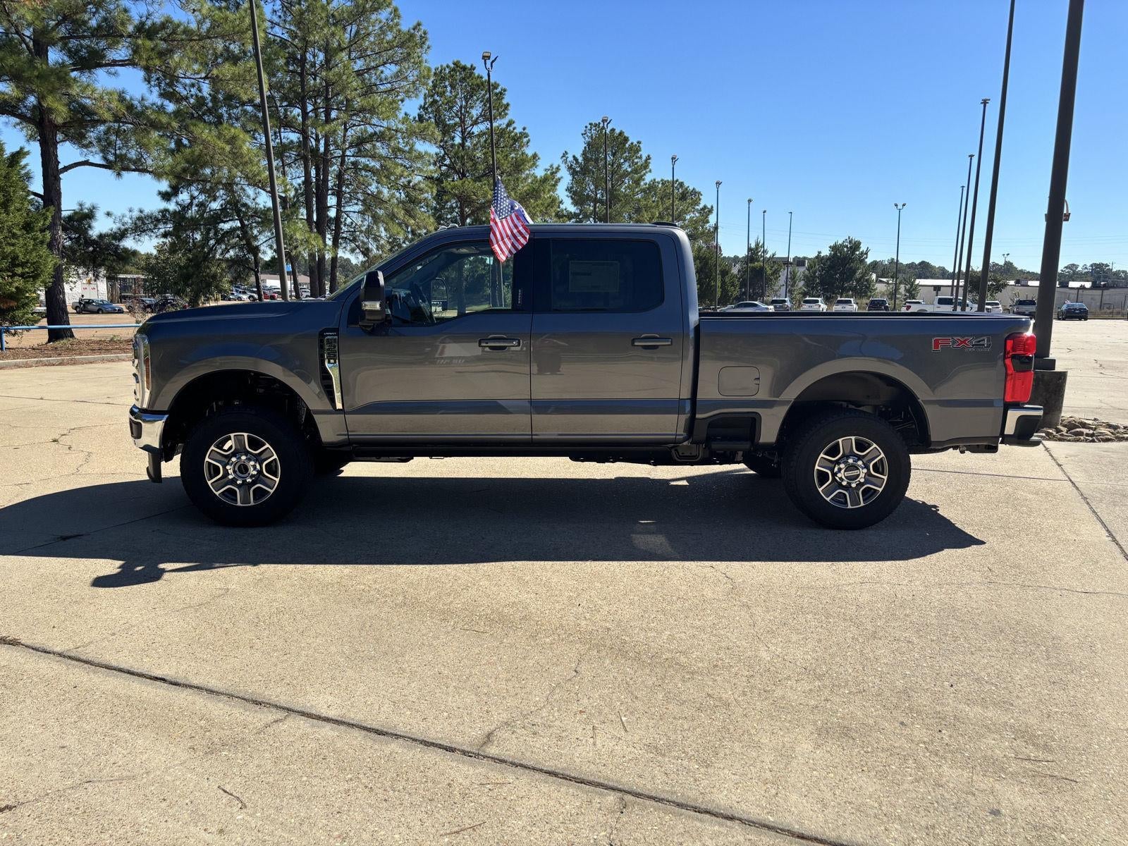 2027 Ford S-DTY F-250 F-250® Lariat®