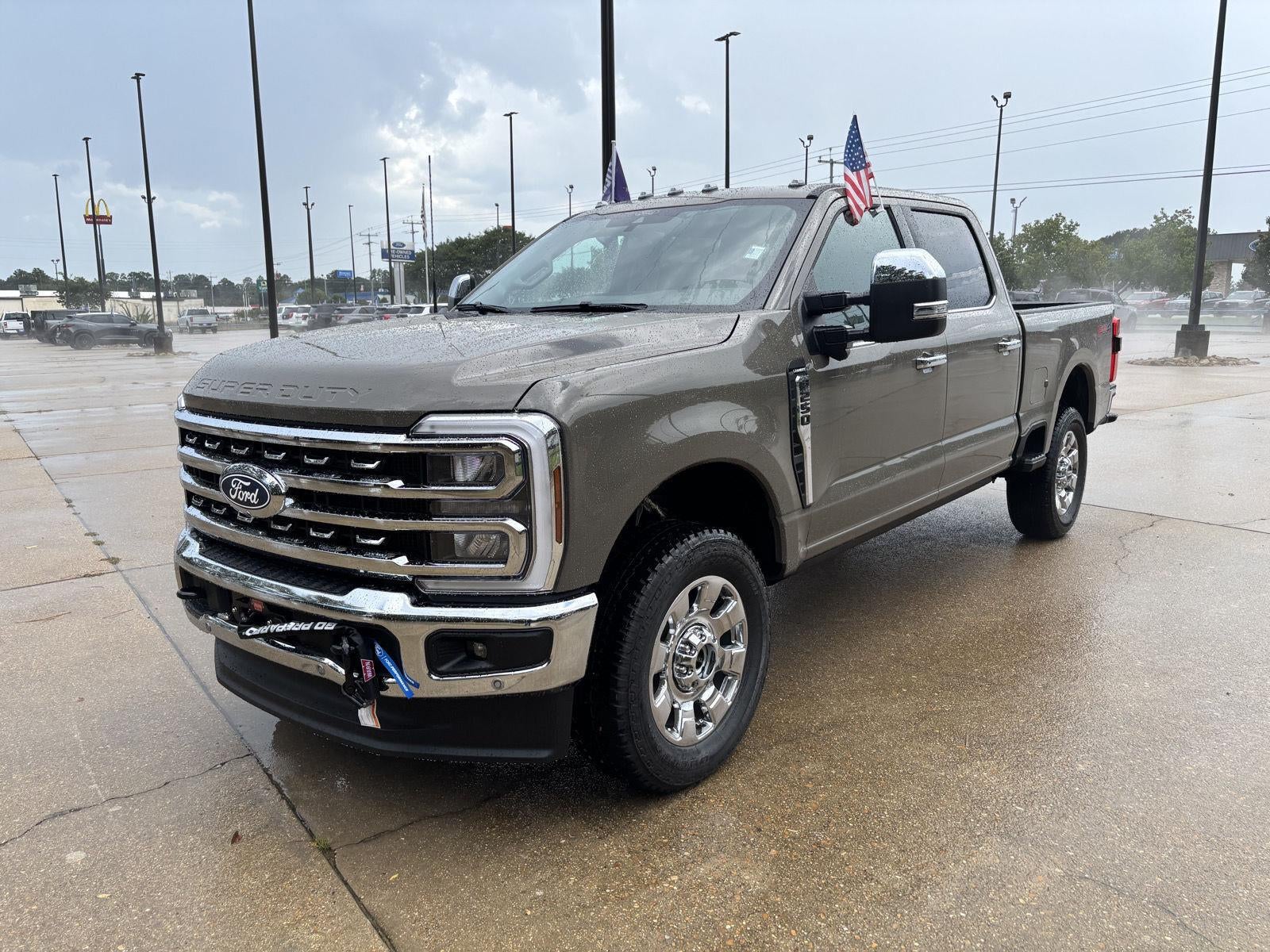 2027 Ford Super Duty F-250 SRW F-250® Lariat®