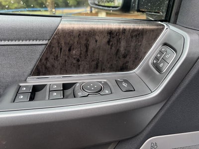 2027 Ford Super Duty F-250 SRW F-250® Lariat®