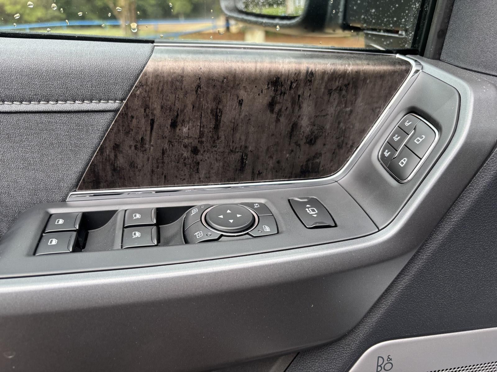 2027 Ford Super Duty F-250 SRW F-250® Lariat®