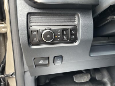 2027 Ford Super Duty F-250 SRW F-250® Lariat®
