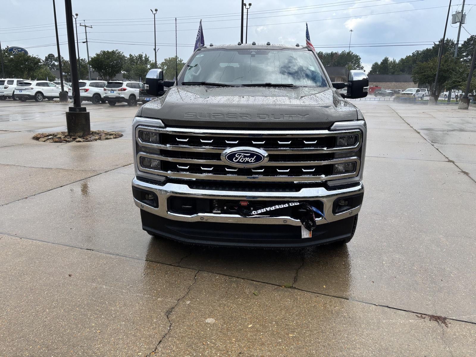 2027 Ford Super Duty F-250 SRW F-250® Lariat®