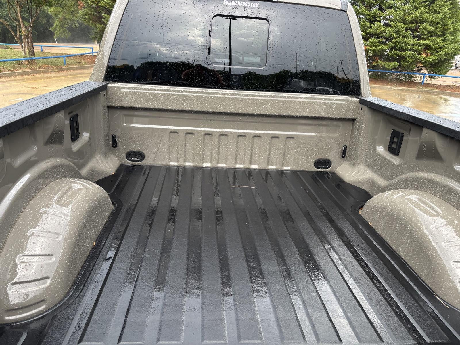 2027 Ford Super Duty F-250 SRW F-250® Lariat®