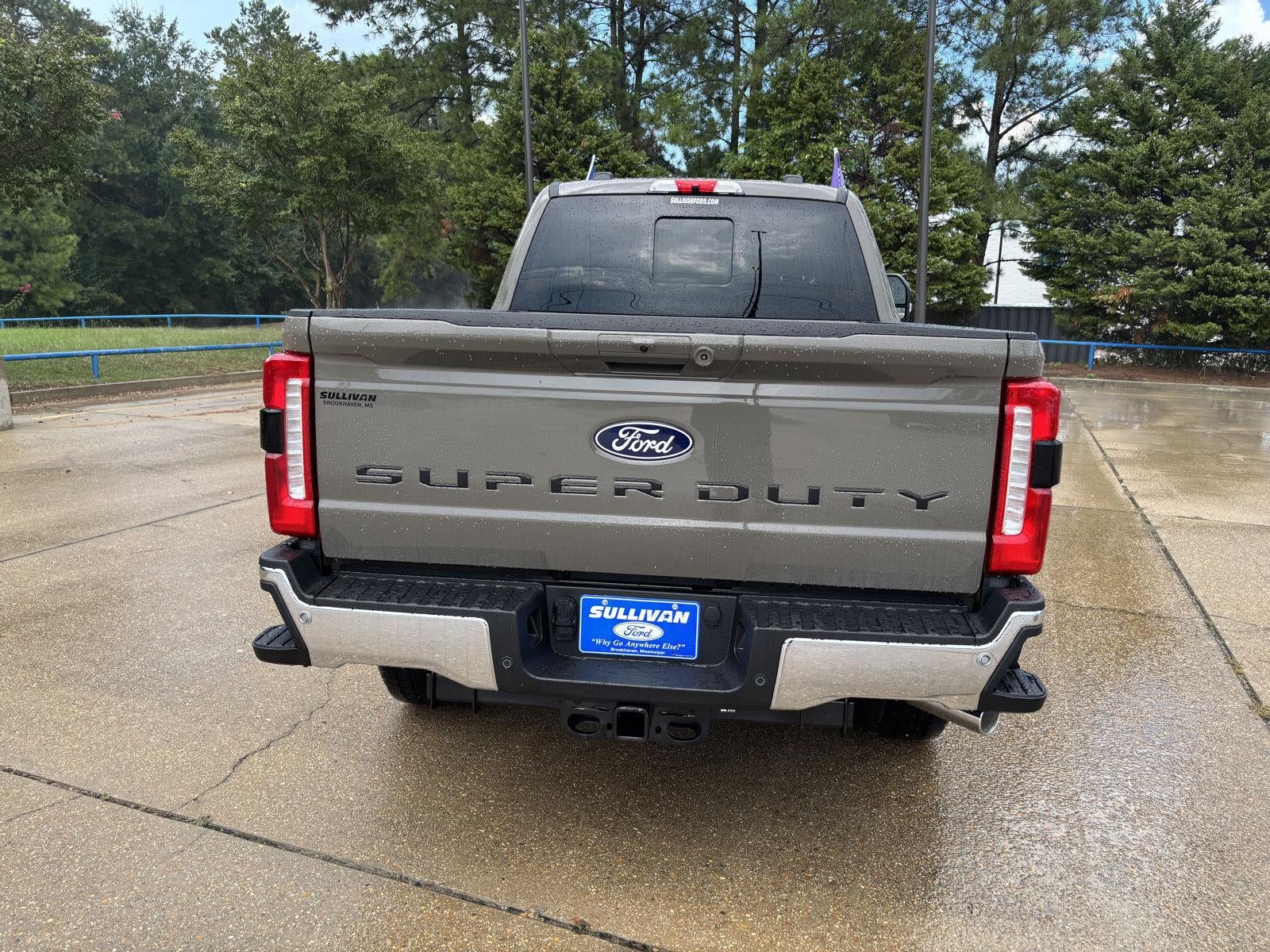 2027 Ford Super Duty F-250 SRW F-250® Lariat®