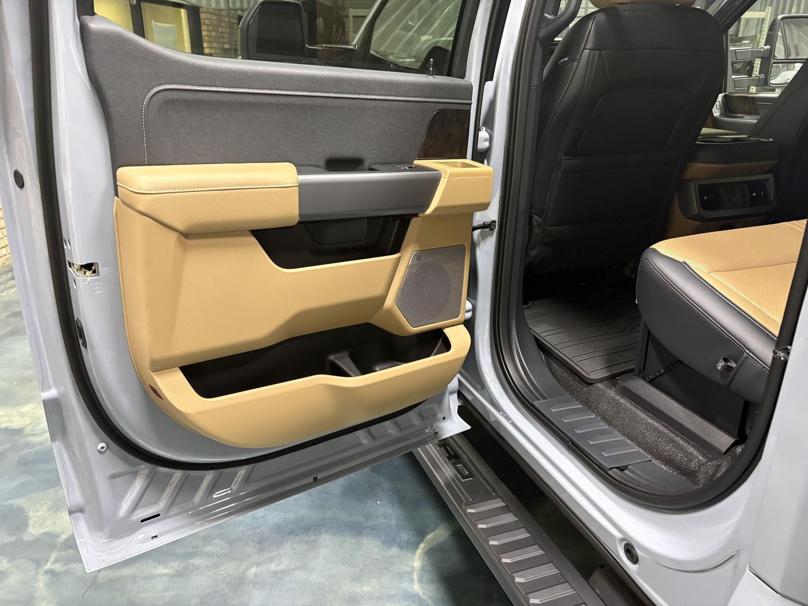 2026 Ford S-DTY F-350 SRW F-350® Lariat®