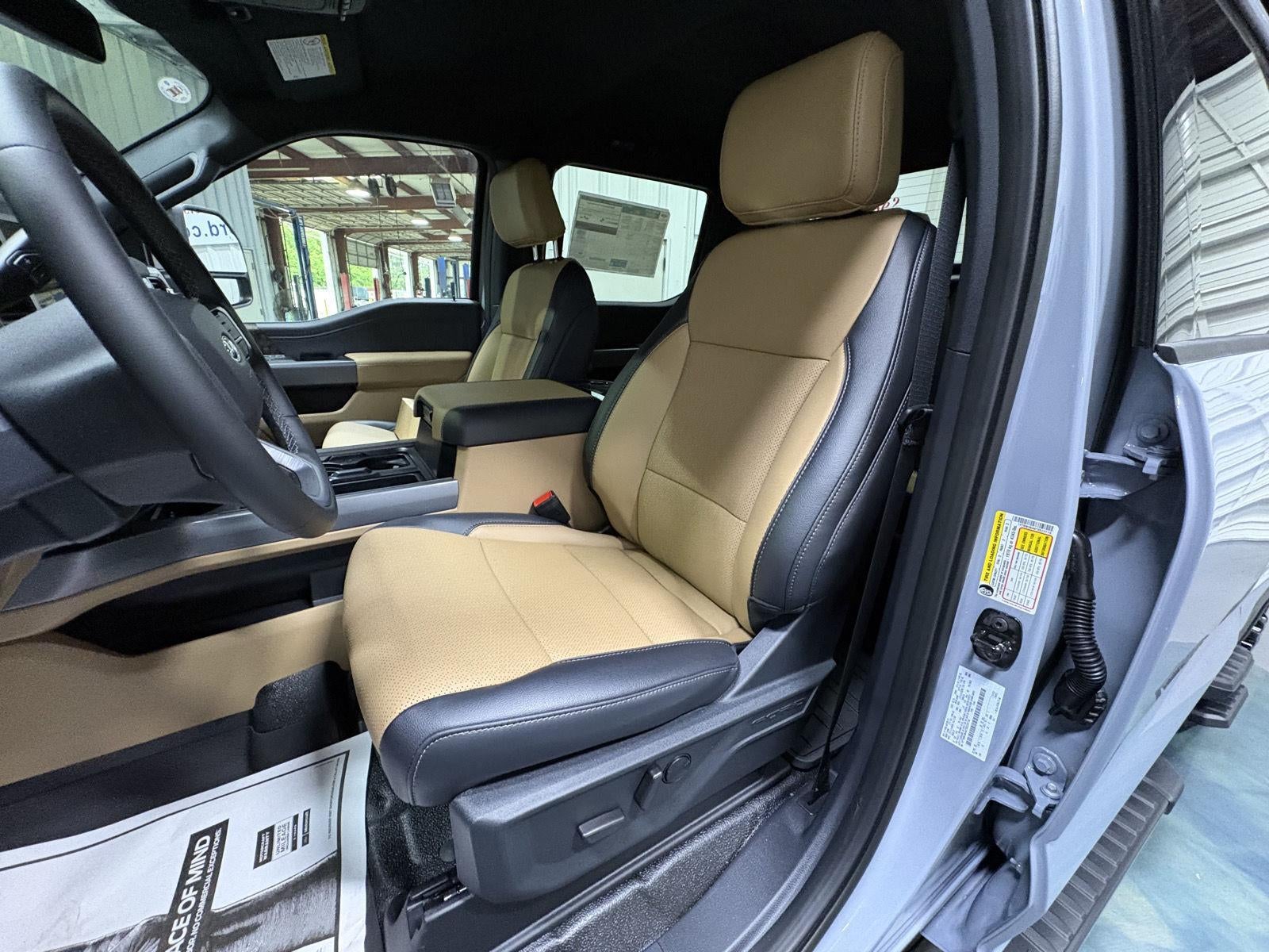 2026 Ford S-DTY F-350 SRW F-350® Lariat®