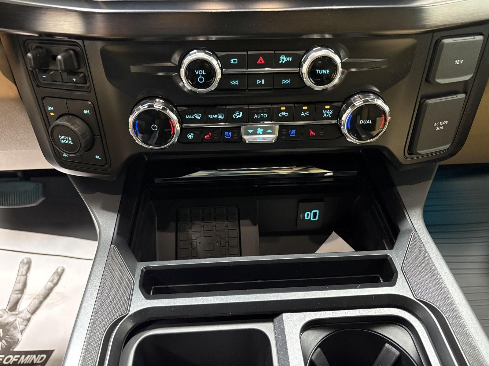 2026 Ford S-DTY F-350 SRW F-350® Lariat®