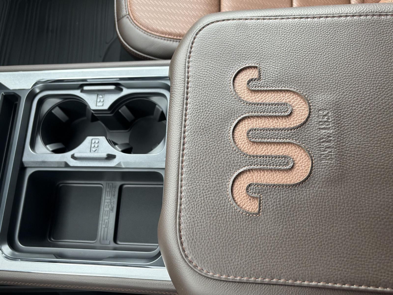 2026 Ford Super Duty F-350 Srw F-350® King Ranch®