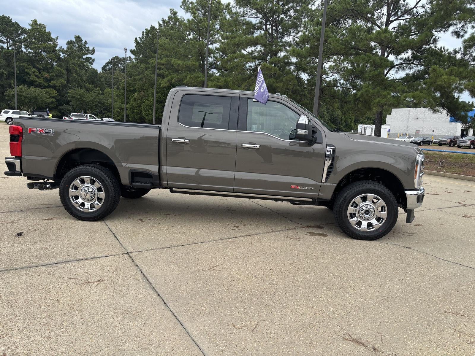 2026 Ford Super Duty F-350 Srw F-350® King Ranch®