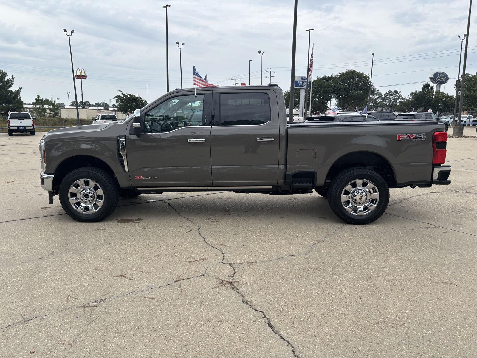 2026 Ford Super Duty F-350 Srw F-350® King Ranch®