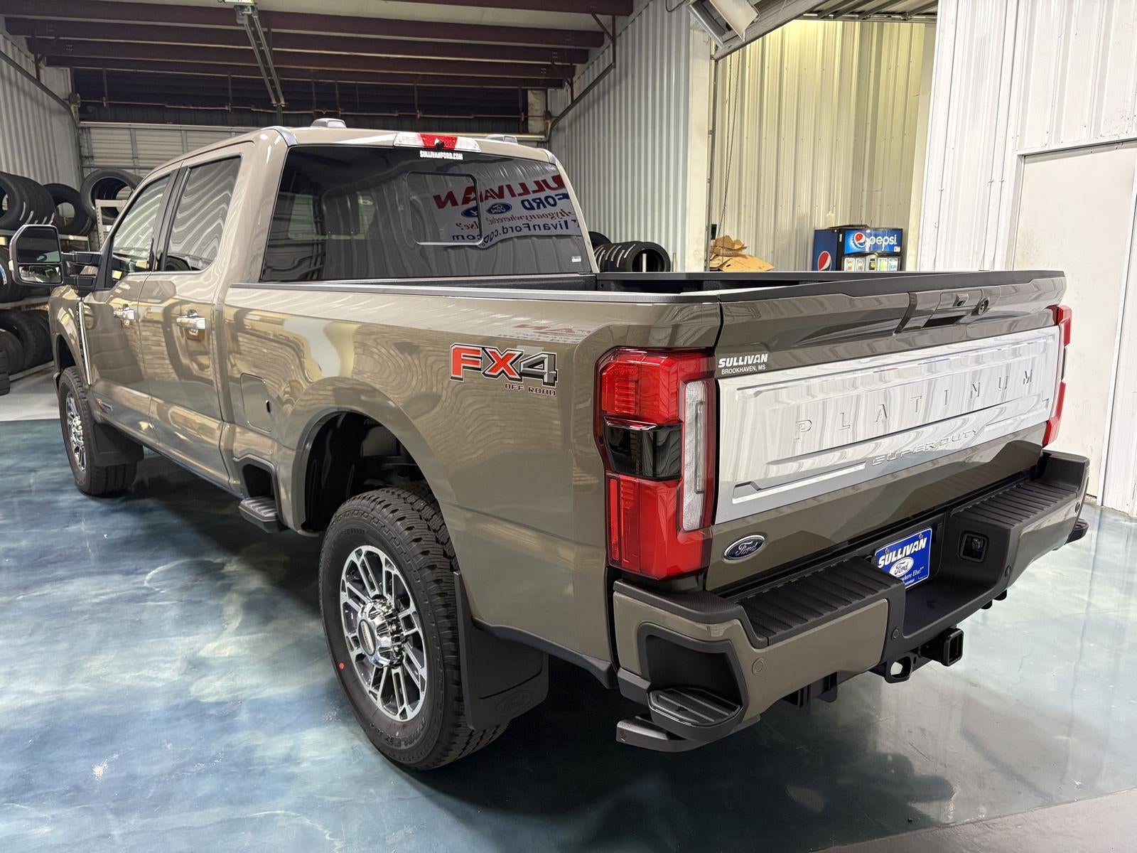 2026 Ford Super Duty F-350 SRW F-350® Platinum®