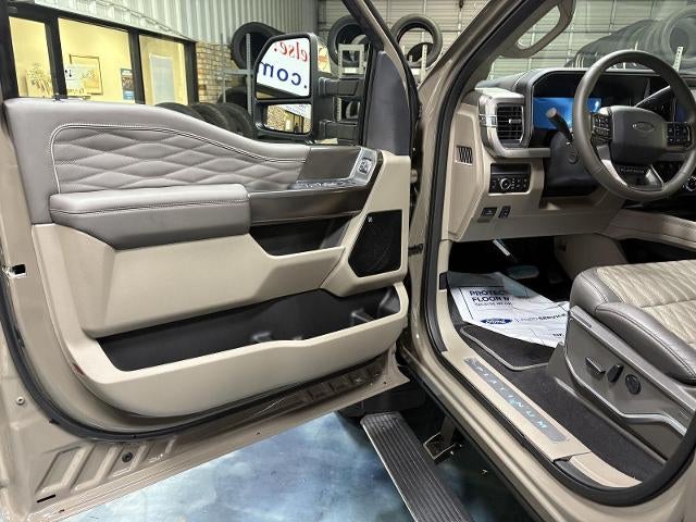 2026 Ford Super Duty F-350 SRW F-350® Platinum®