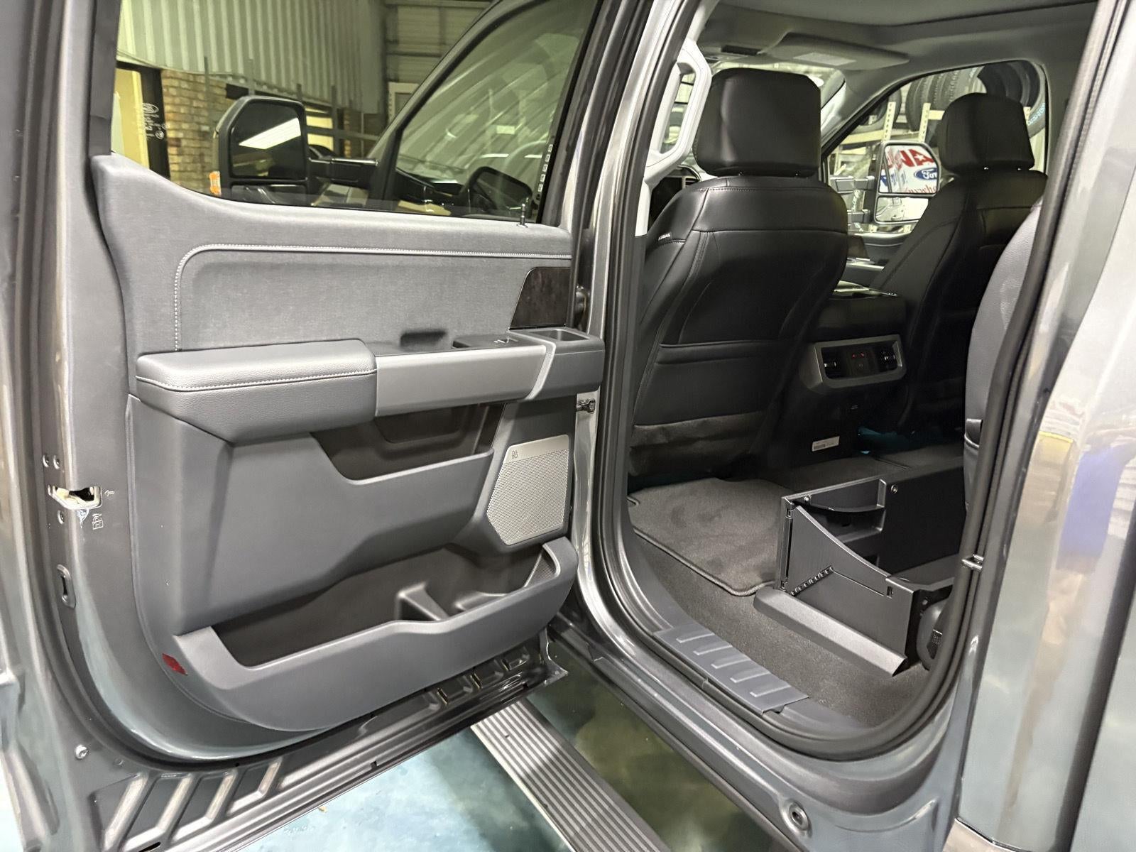 2026 Ford Super Duty F-350 SRW F-350® Lariat®