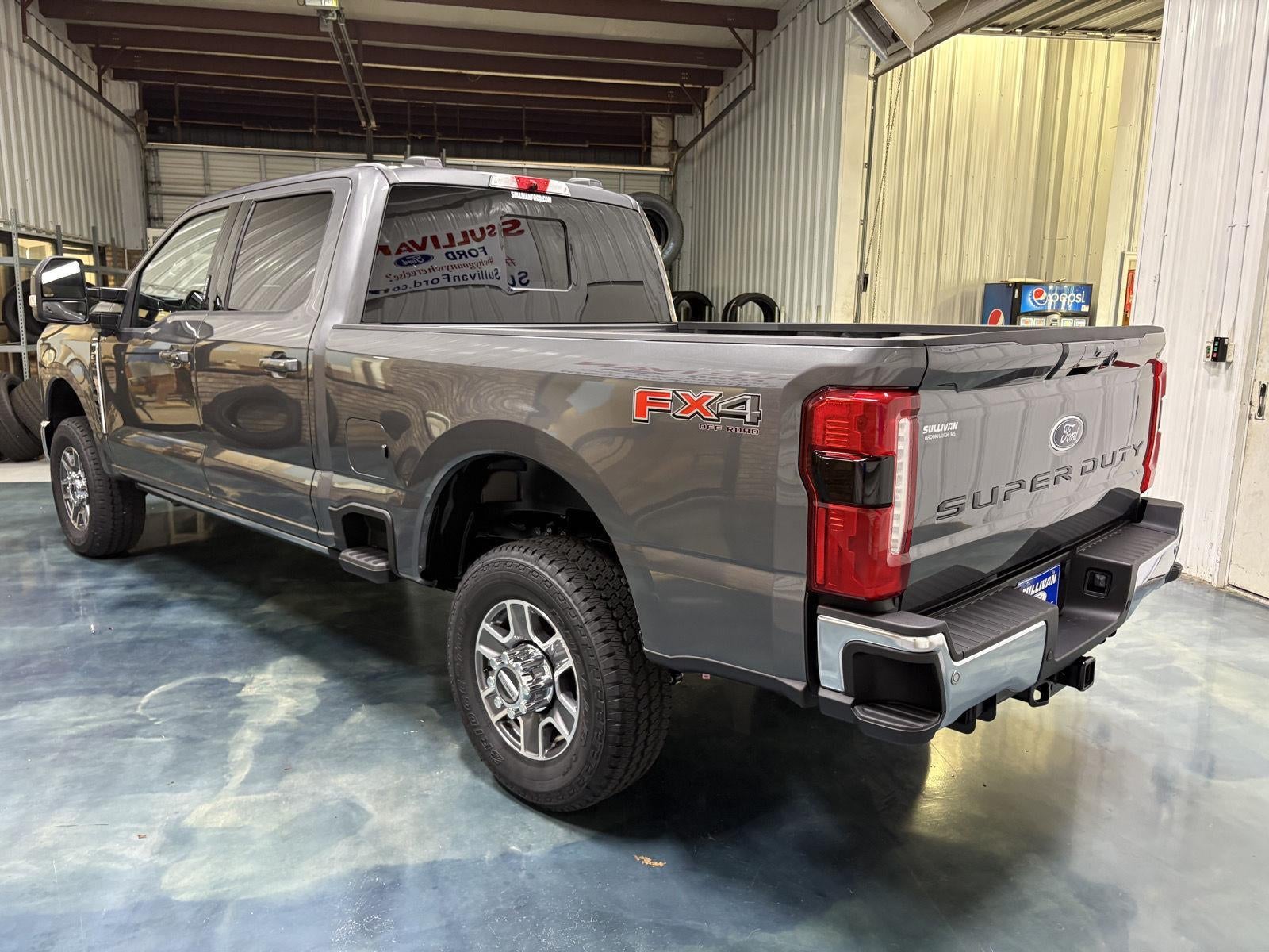 2026 Ford Super Duty F-350 SRW F-350® Lariat®