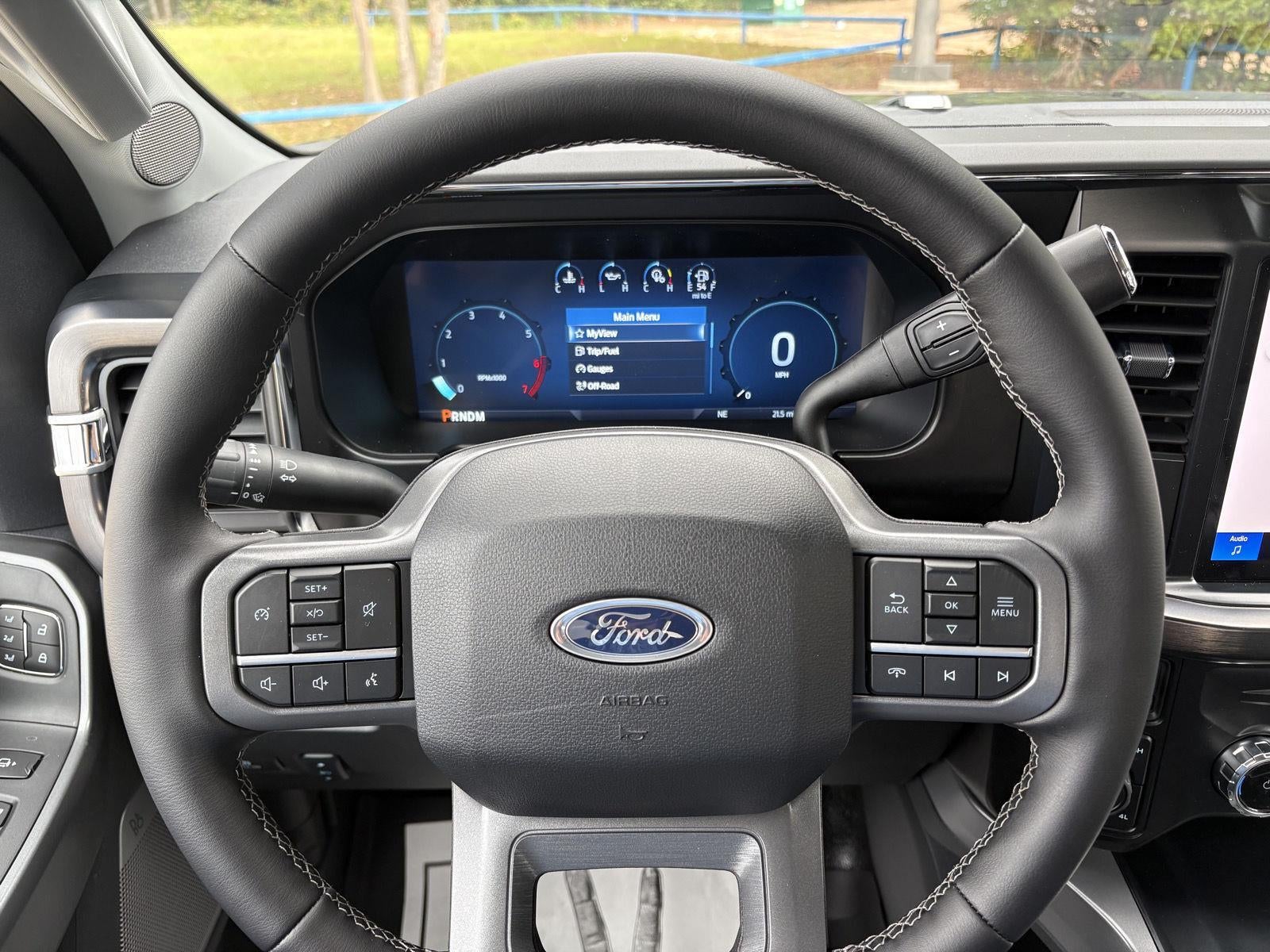 2026 Ford Super Duty F-350 SRW F-350® Lariat®