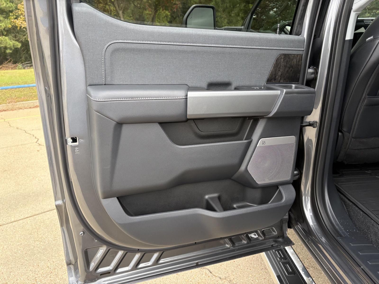 2026 Ford Super Duty F-350 SRW F-350® Lariat®