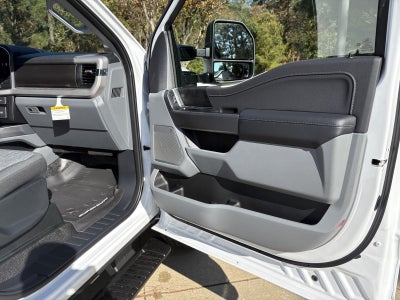 2026 Ford Super Duty F-350 SRW F-350® XLT