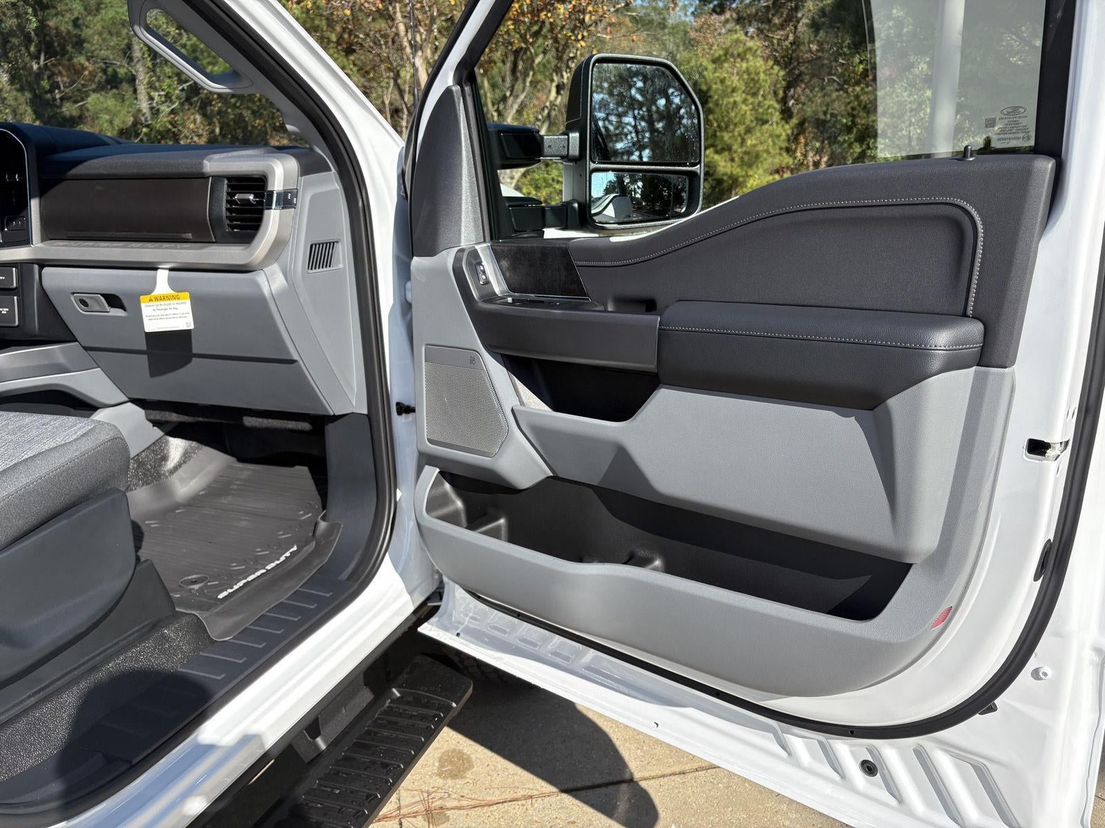 2026 Ford Super Duty F-350 SRW F-350® XLT