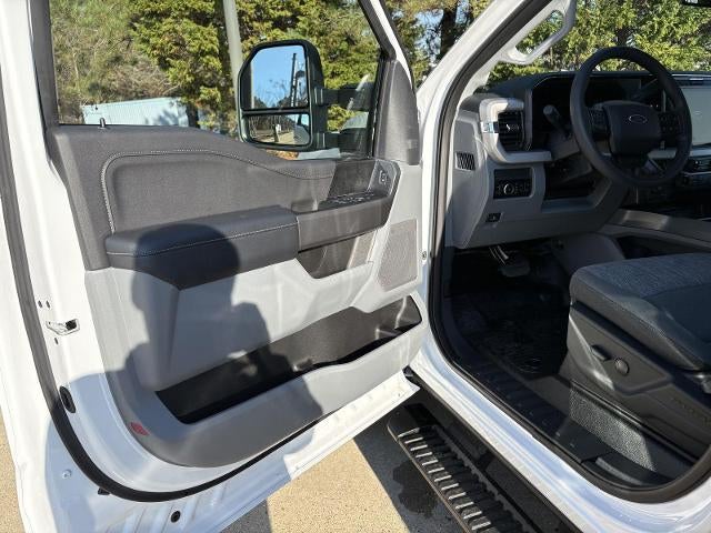 2026 Ford S-DTY F-350 DRW F-350® XLT