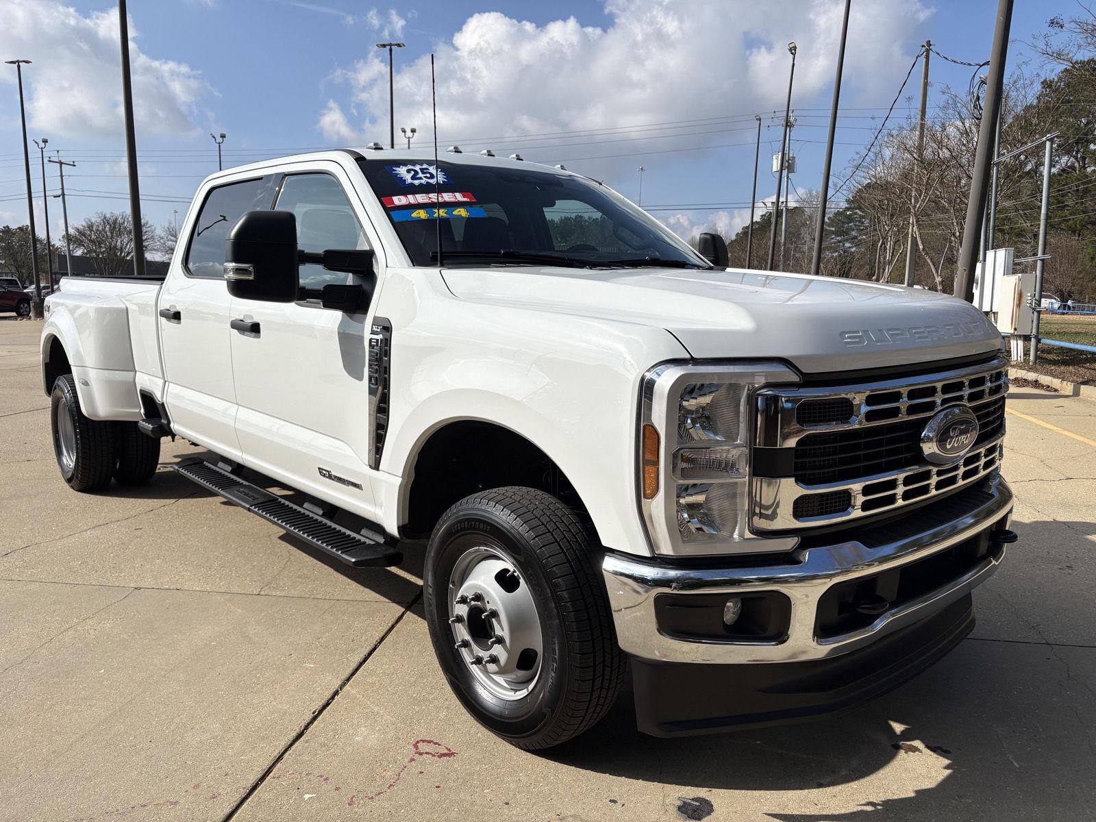 2025 Ford Super Duty F-350 DRW XLT