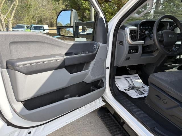 2025 Ford Super Duty F-350 DRW XLT