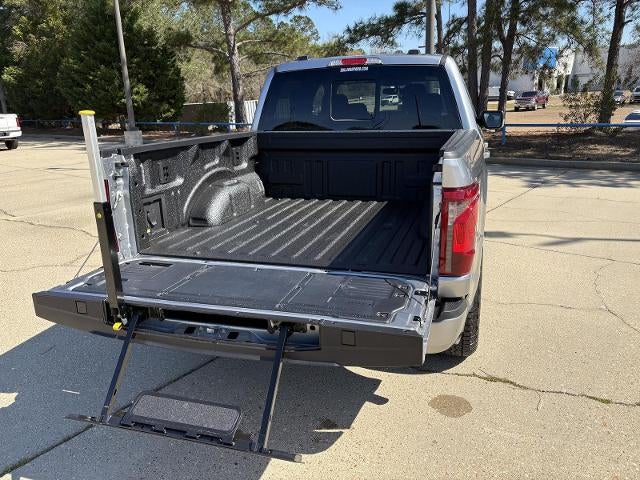 2025 Ford F-150 SERIES XLT