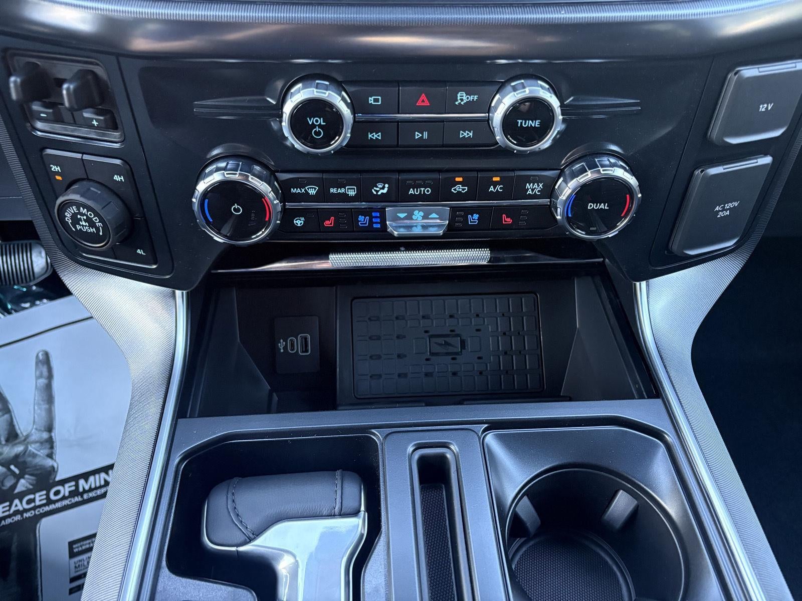 2026 Ford F-150 SERIES Platinum®