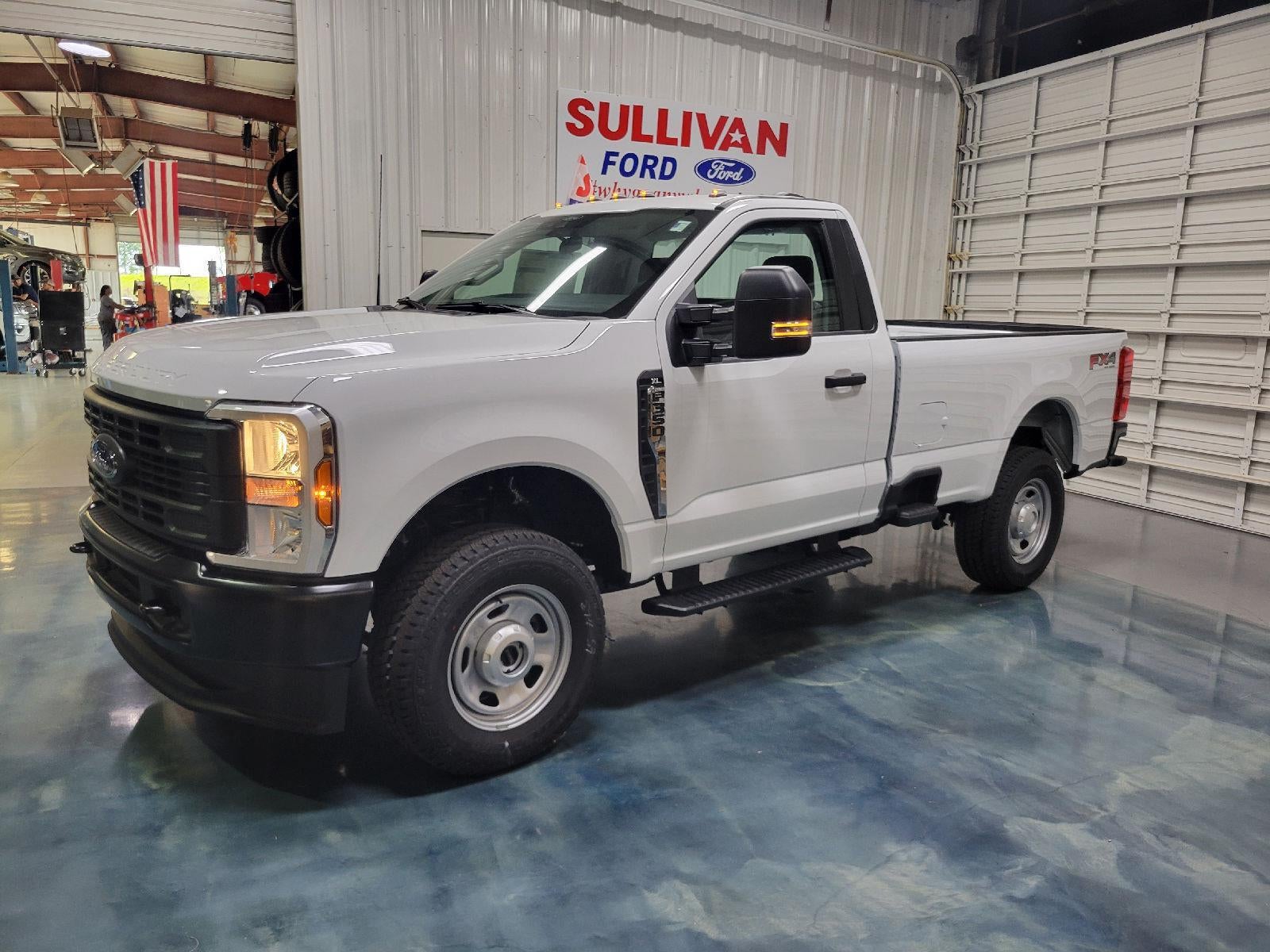 2025 Ford Super Duty F-350 SRW F-350® XL