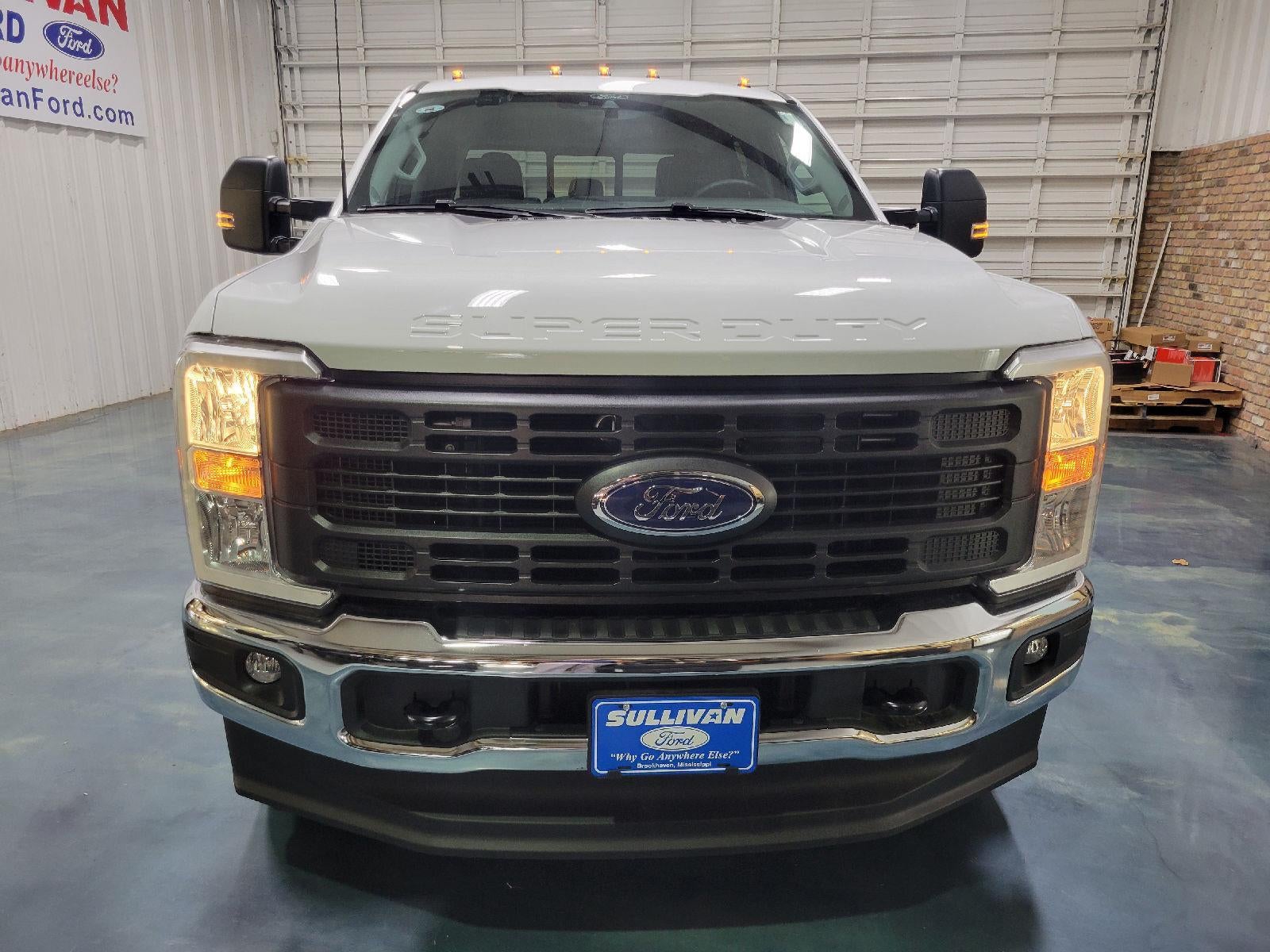 2025 Ford Super Duty F-350 SRW F-350® XL