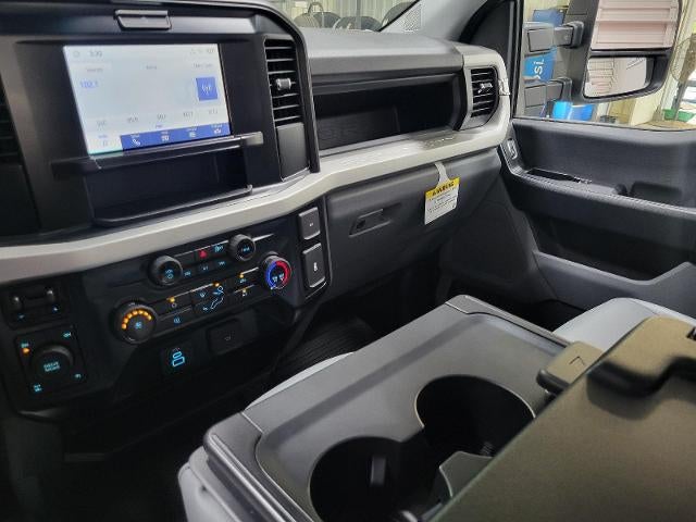 2025 Ford Super Duty F-350 SRW F-350® XL