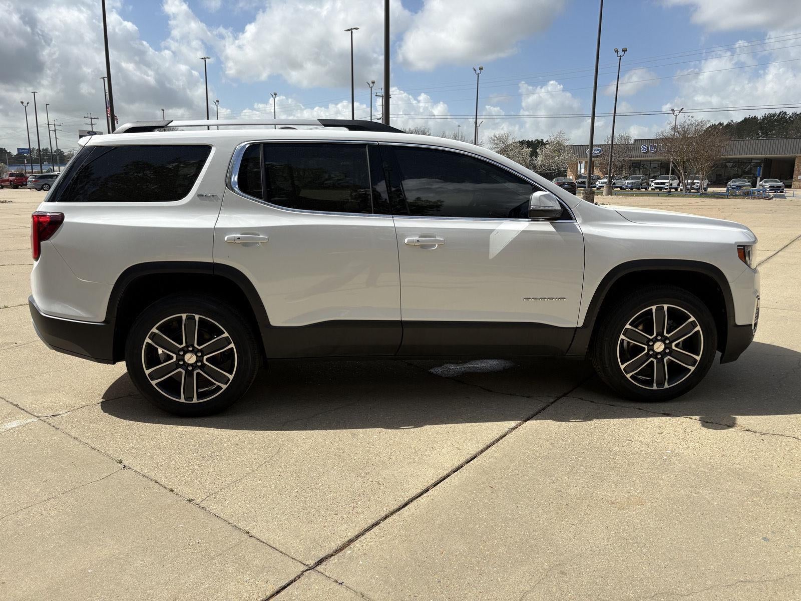 2022 GMC Acadia SLT