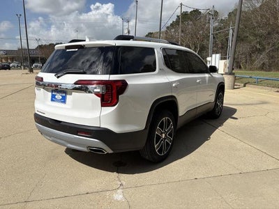 2022 GMC Acadia SLT