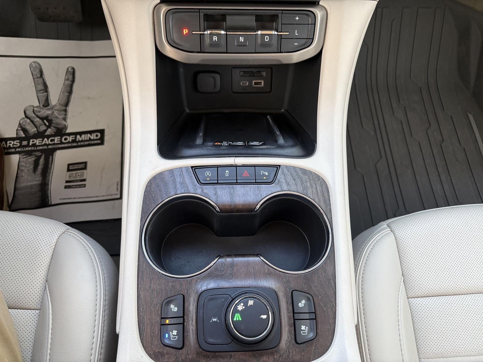 2022 GMC Acadia Denali