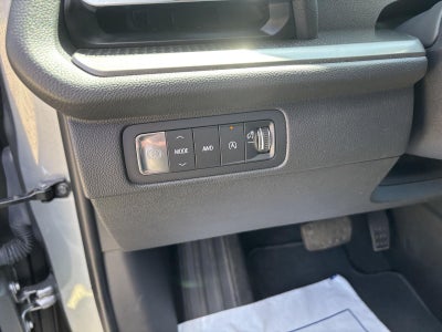 2025 Chevrolet Traverse AWD LT