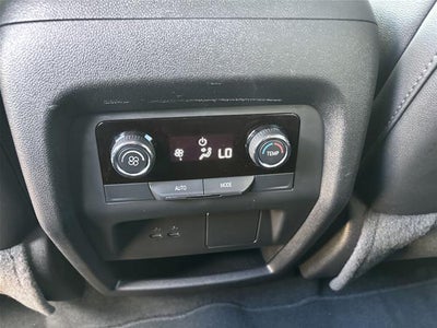 2025 Chevrolet Traverse AWD LT
