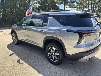 2025 Chevrolet Traverse AWD LT