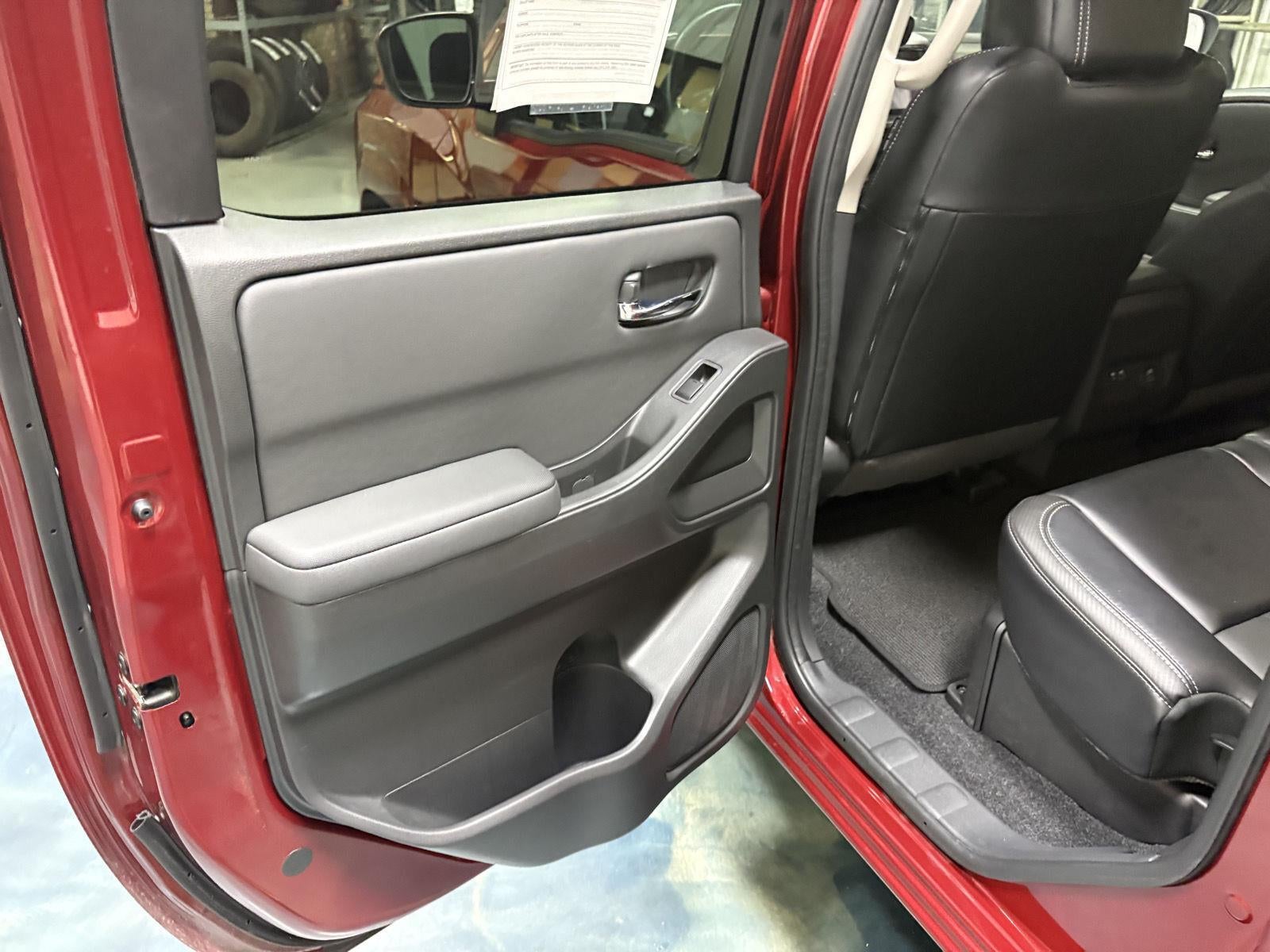 2024 Nissan Frontier SL