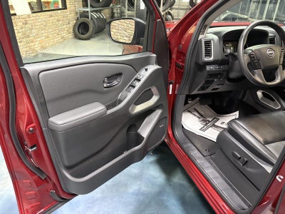 2024 Nissan Frontier SL