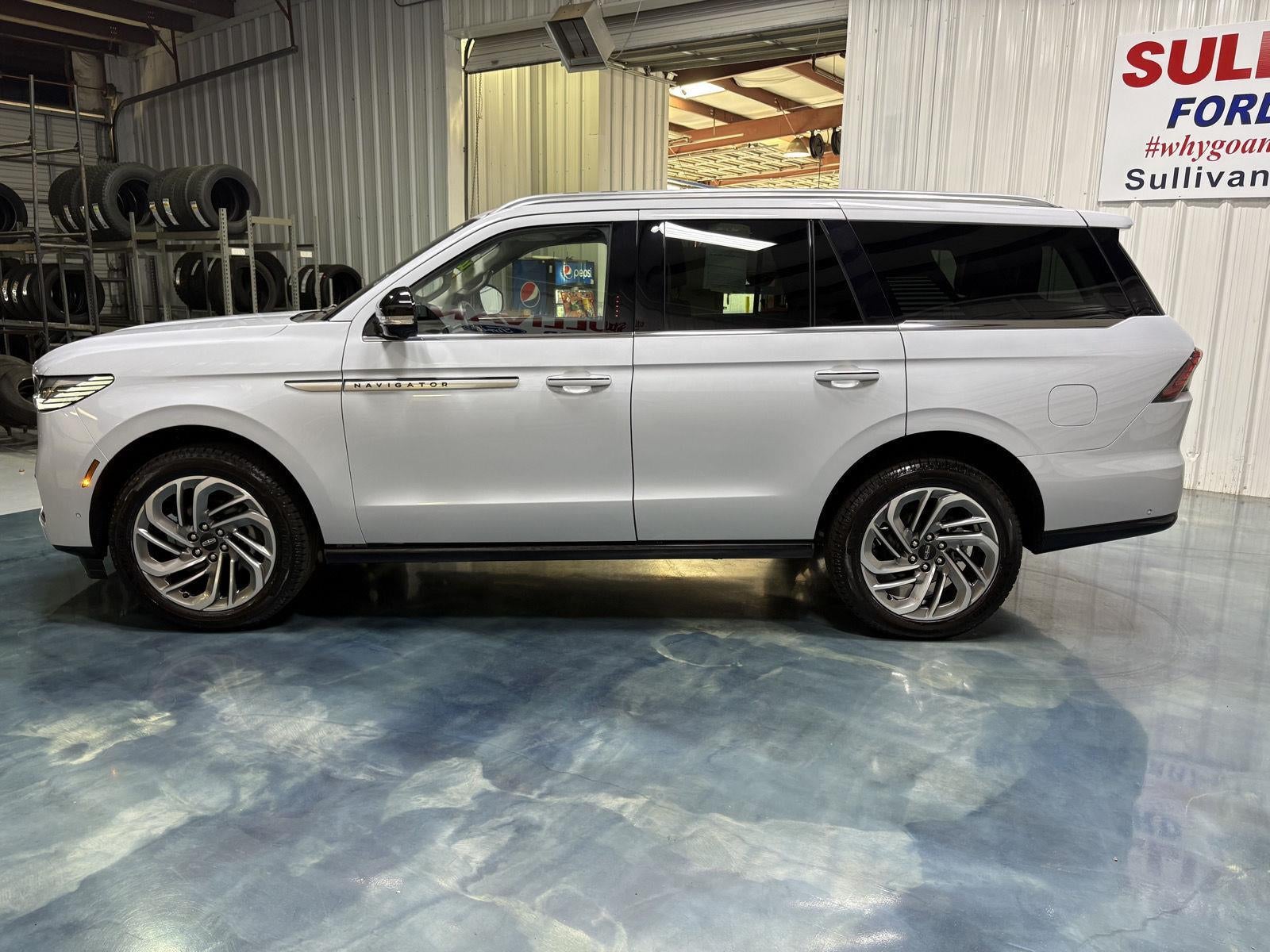 2025 Lincoln Navigator Reserve