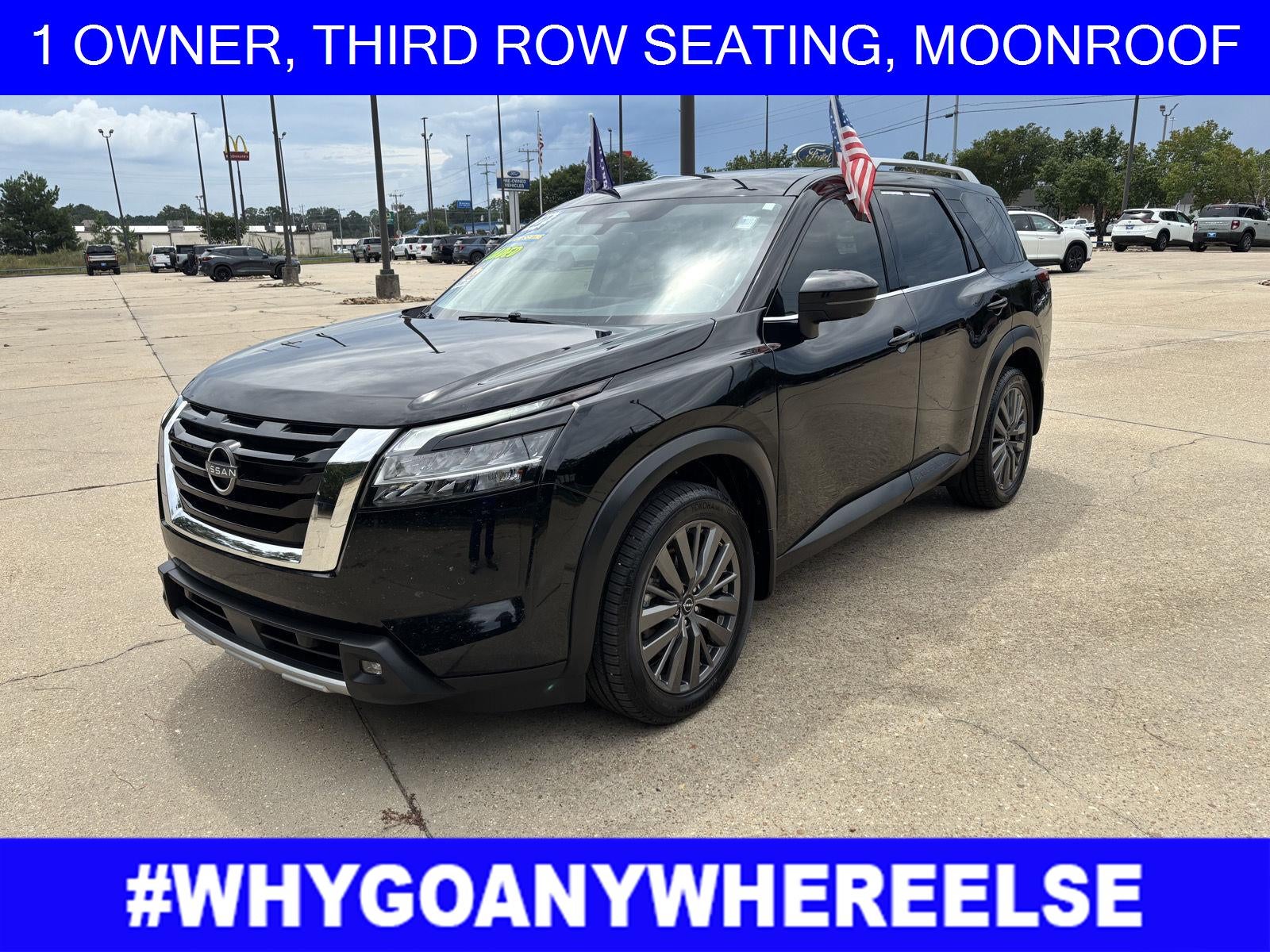 2022 Nissan Pathfinder SL