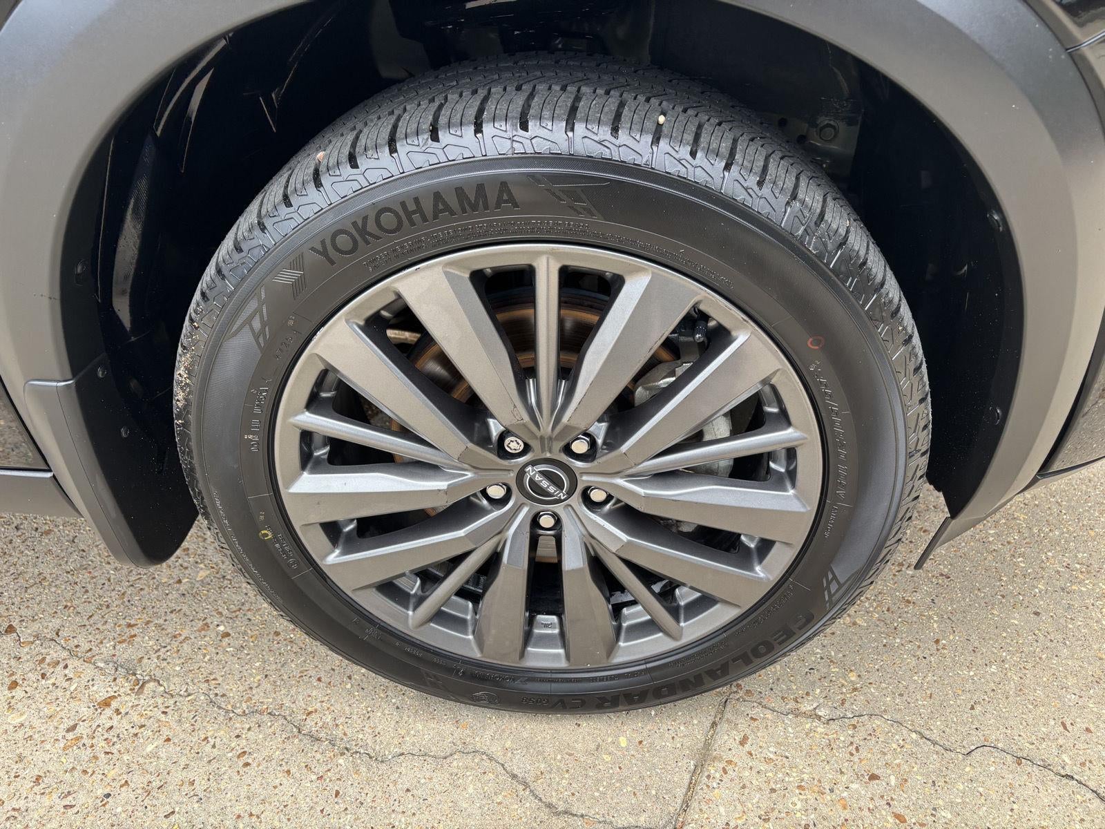 2022 Nissan Pathfinder SL