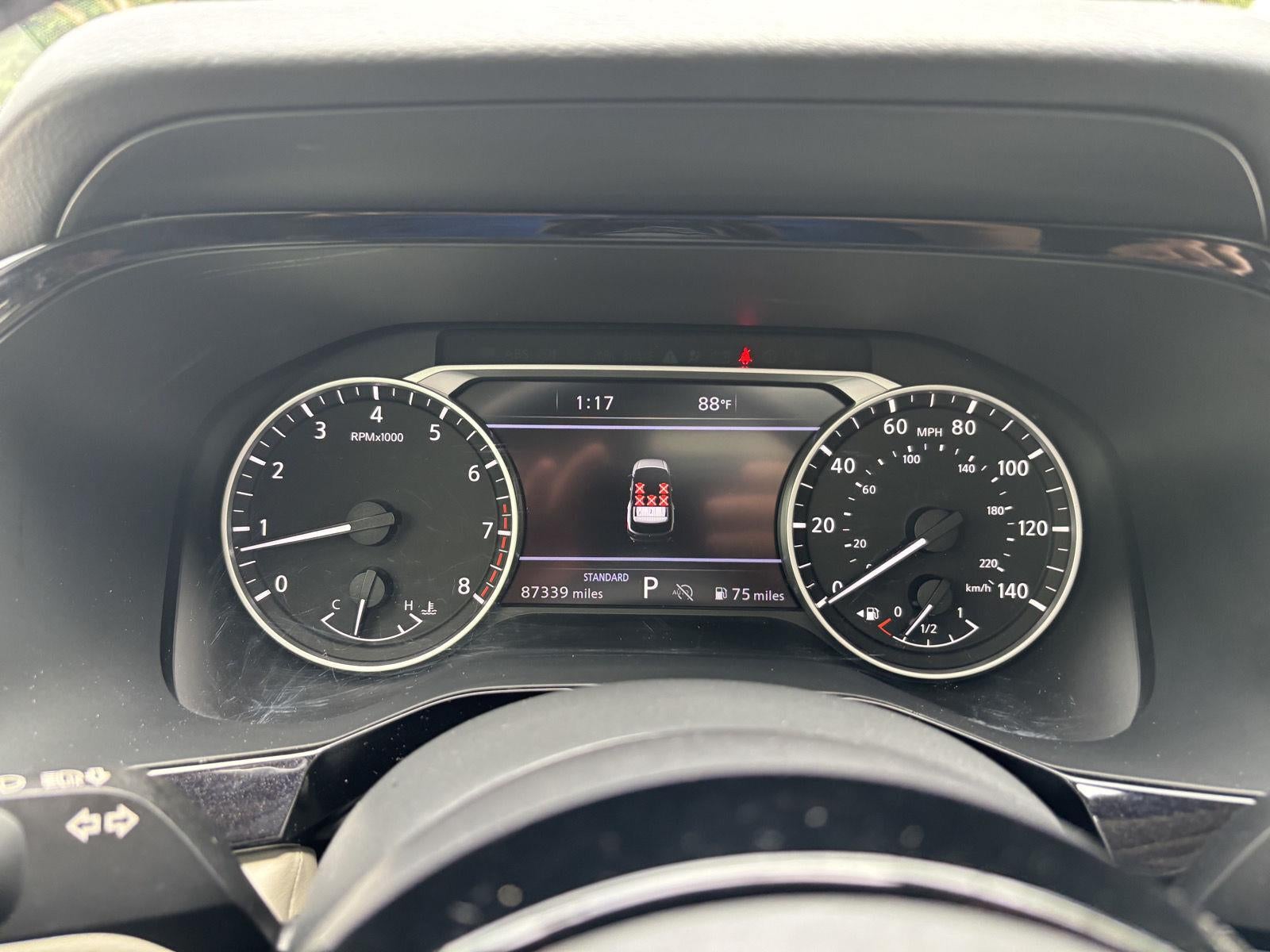2022 Nissan Pathfinder SL