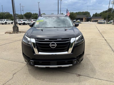 2022 Nissan Pathfinder SL