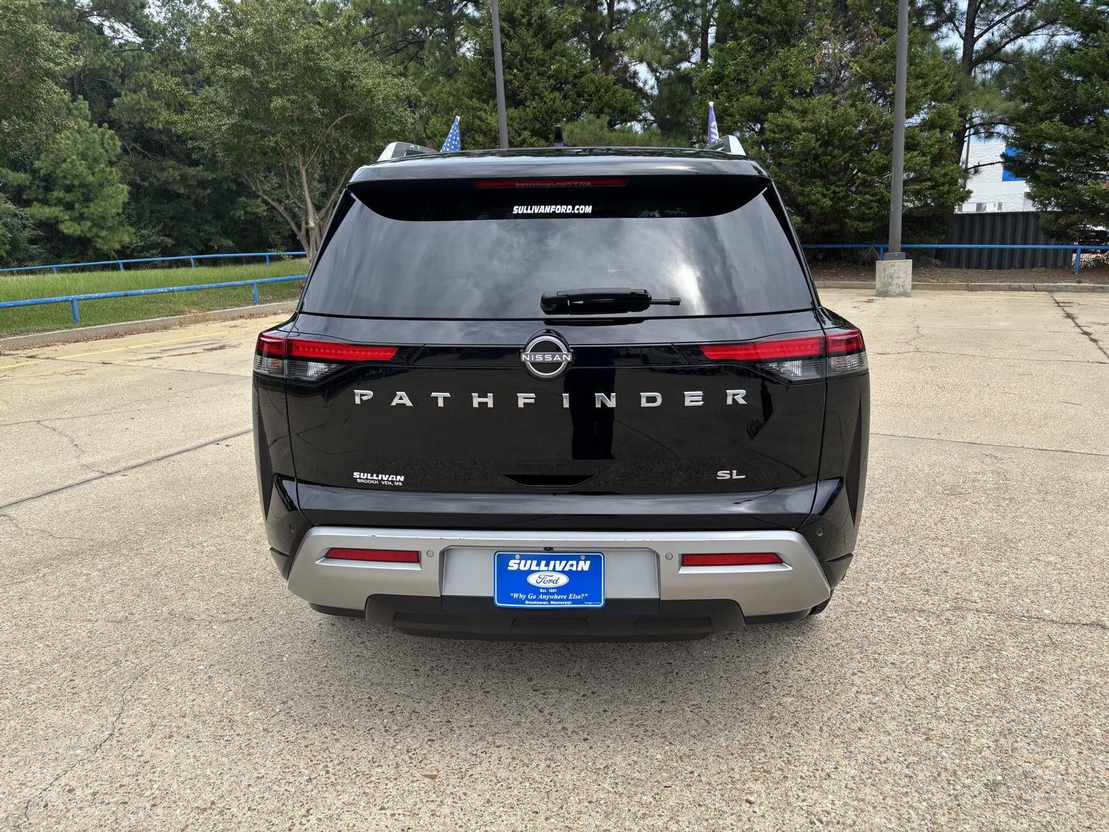 2022 Nissan Pathfinder SL