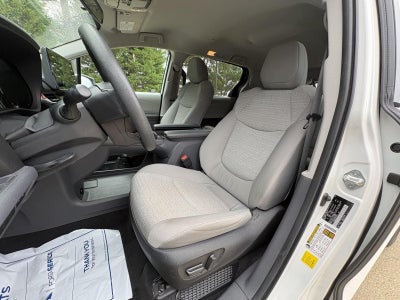 2023 Toyota Sienna LE